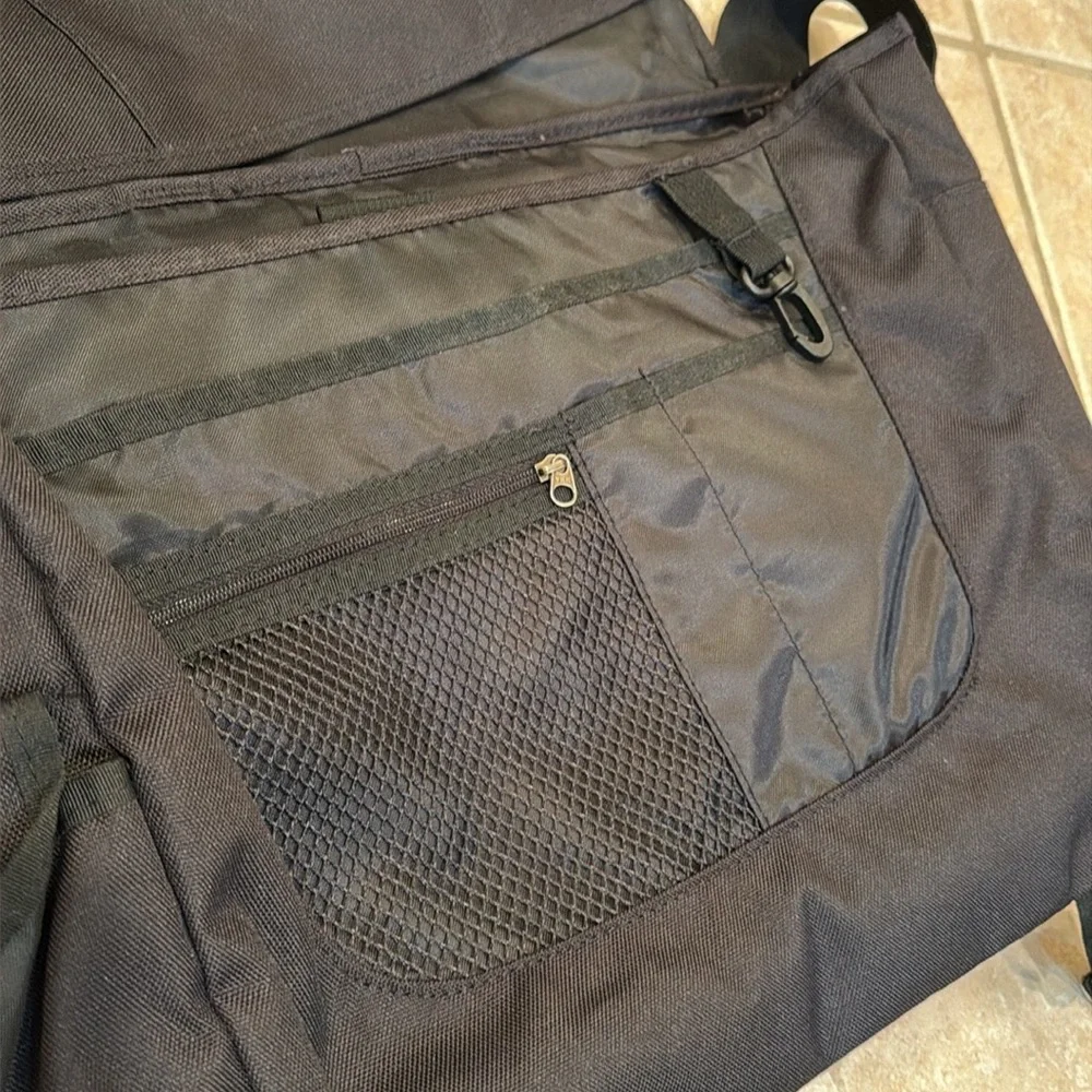 Black Messenger Bag by Jansport